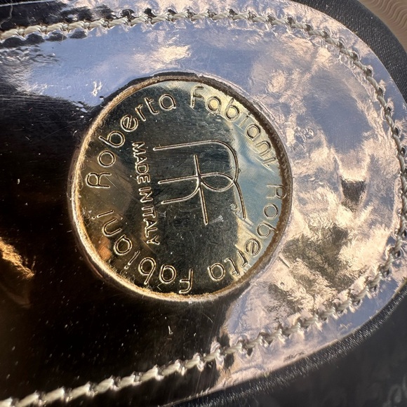 NWOB Roberta Fabiani Shoes size 10.5 (IT 41)
Made in Italy - Picture 7 of 10